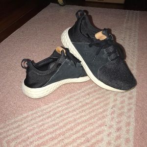 Black new balance running shoes